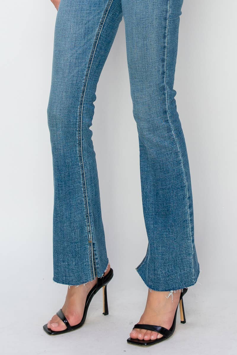 HIGH RISE FLARE JEANS: 7 (27)